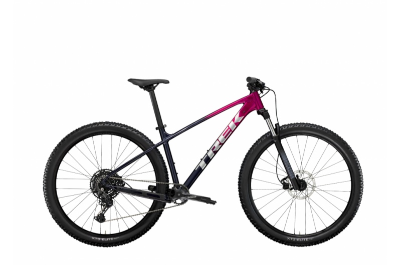 TREK horské kolo Marlin 6 Gen 3 2024/2025 Rage Red to Deep Dark Blue Fade